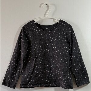 H&M Grey Long Sleeved Shirt With Light Pink Heart Pattern, US 5T/6, PRELOVED
